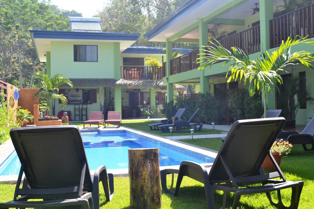 Mavi Surf Hotel Dominical Exterior photo