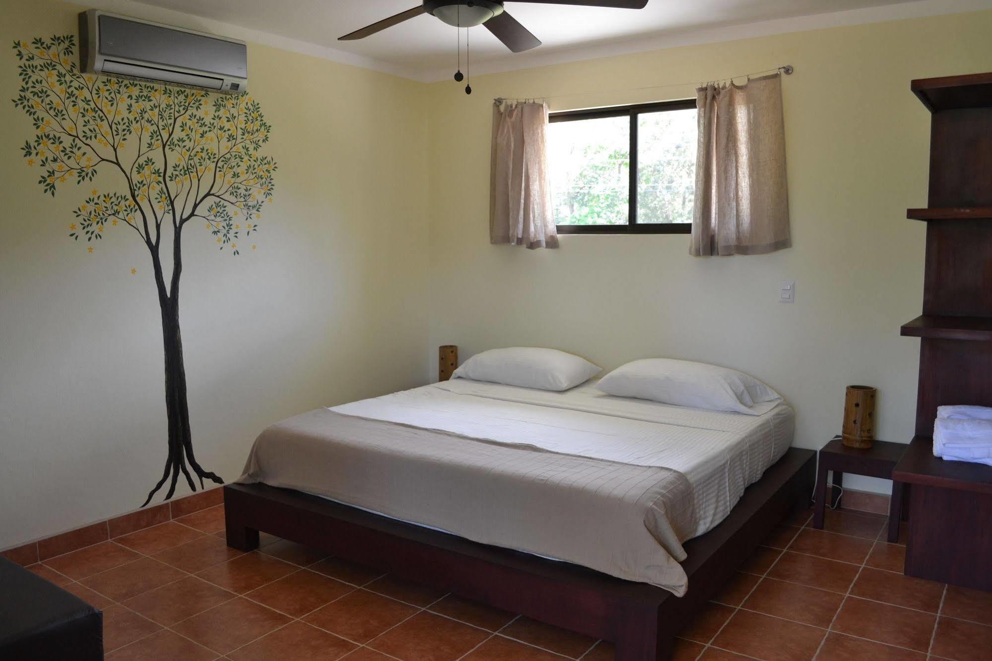Mavi Surf Hotel Dominical Exterior photo