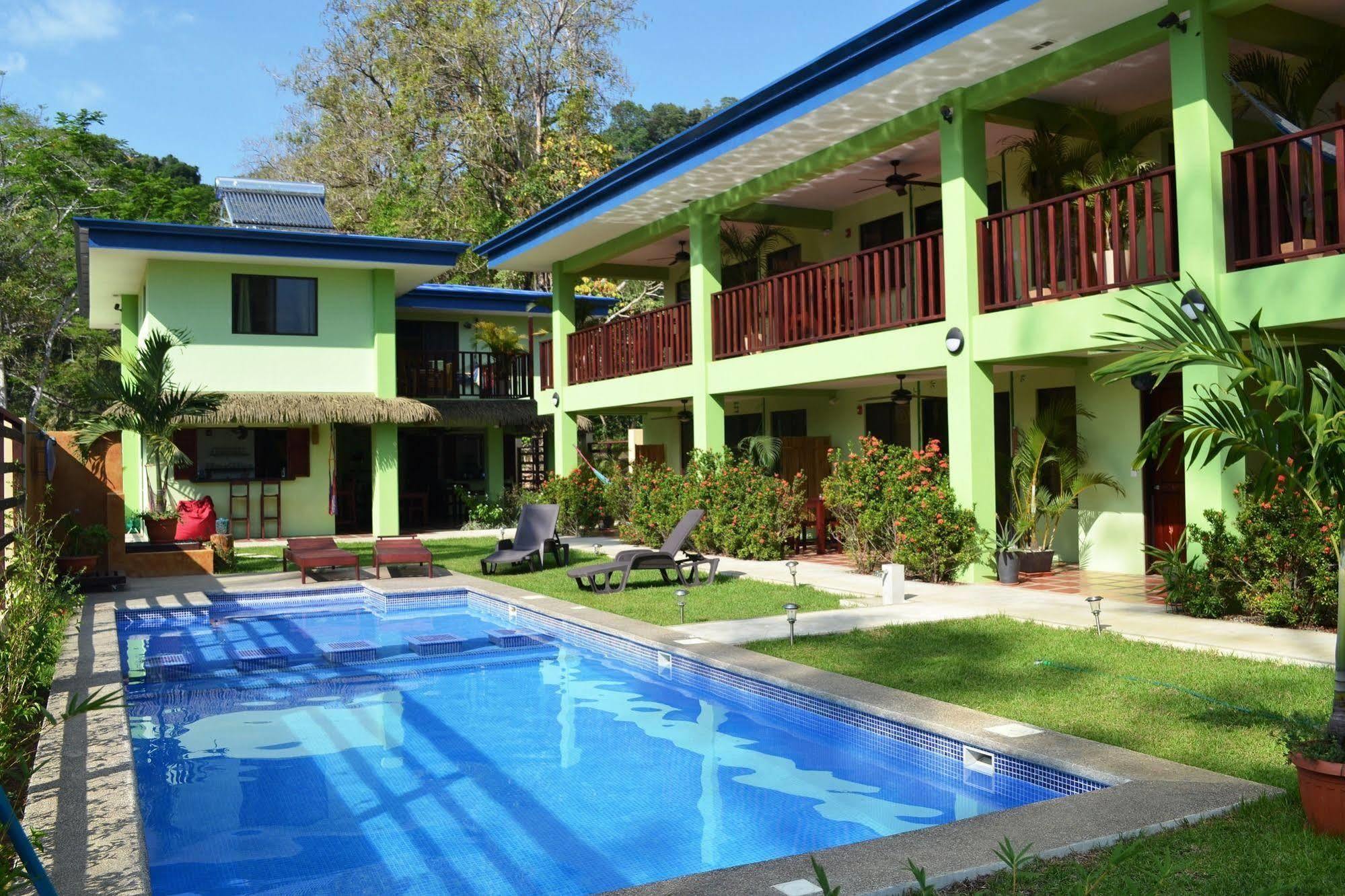 Mavi Surf Hotel Dominical Exterior photo