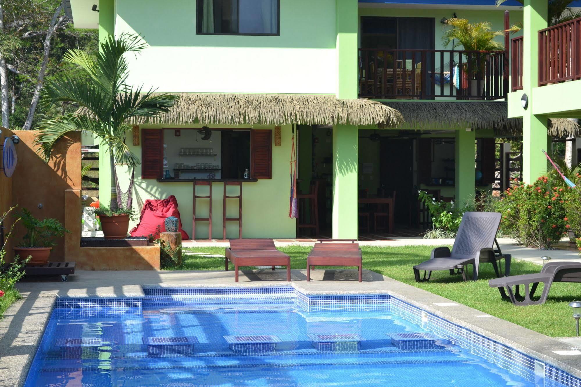Mavi Surf Hotel Dominical Exterior photo
