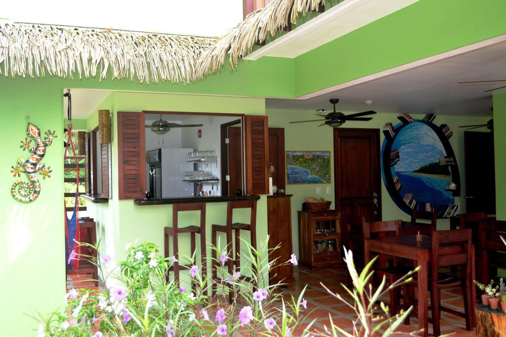 Mavi Surf Hotel Dominical Exterior photo